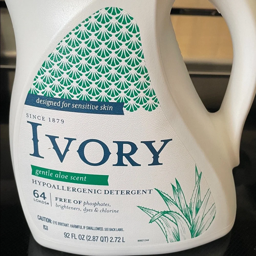 Ivory Laundry Detergent 92oz 64 Loads Aloe Hypoallergenic for Sensitive Skin - Picture 2 of 6